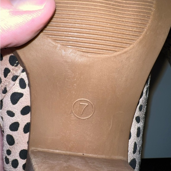 Joli Jolimall Zip Cutout Animal Print Ankle Booties Size 7 - Picture 7 of 7